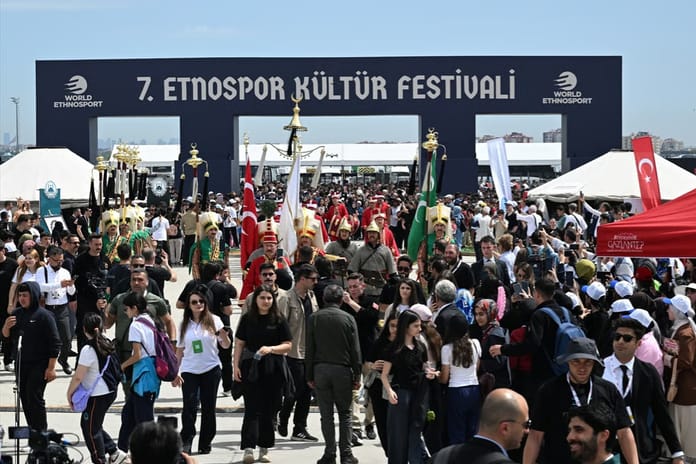 Kültürlerarası köprü 7. Etnospor Kültür Festivali açıldı: Bilal Erdoğan ve Osman Aşkın Bak'tan insanlık ve çocuklar için önemli mesajlar