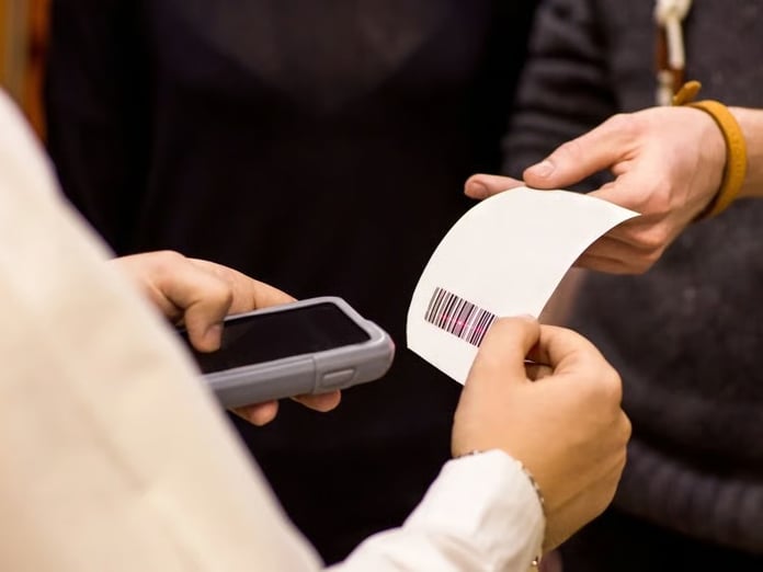 Almanya'da Yunan yolcu Türk kondüktörü öldürdü