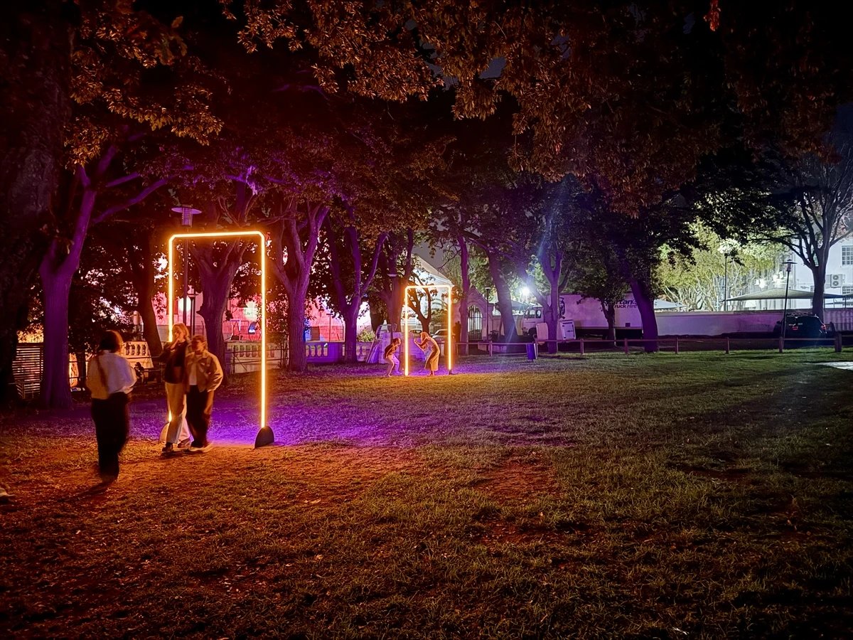 Cape Town'daki ışık festivali renkli görüntülere sahne oldu