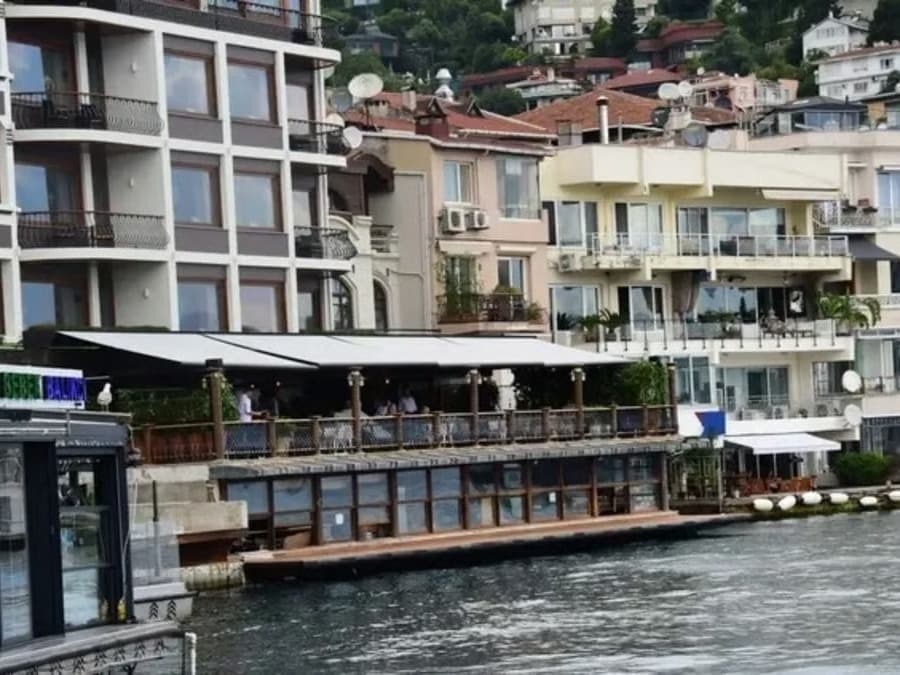 Bebek Otel'de yıkım başlatıldı