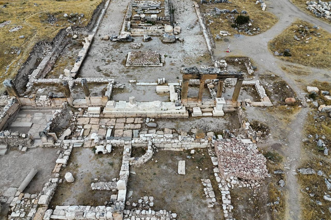 Uşak'taki Blaundos Antik Kenti'nde Bizans dönemine ait işlikler bulundu