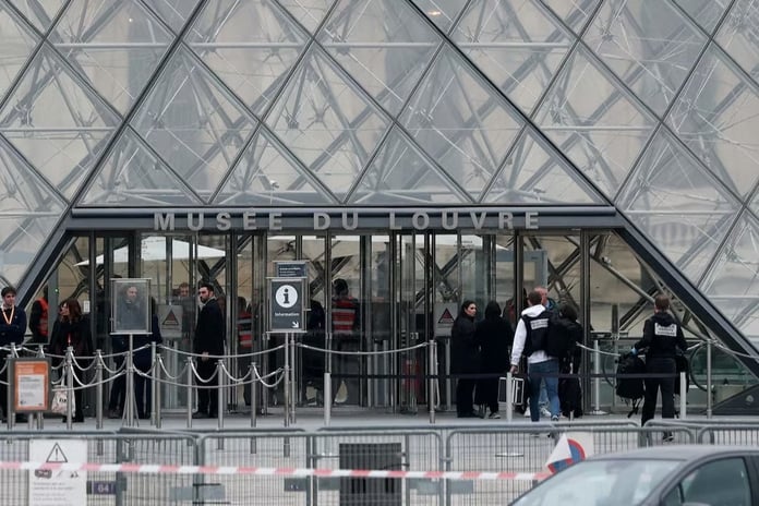 Louvre soygununa karıştığından şüphelenilen 2 kişi tutuklandı