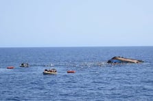 Yemen açıklarında göçmen teknesi alabora oldu: 55 ölü