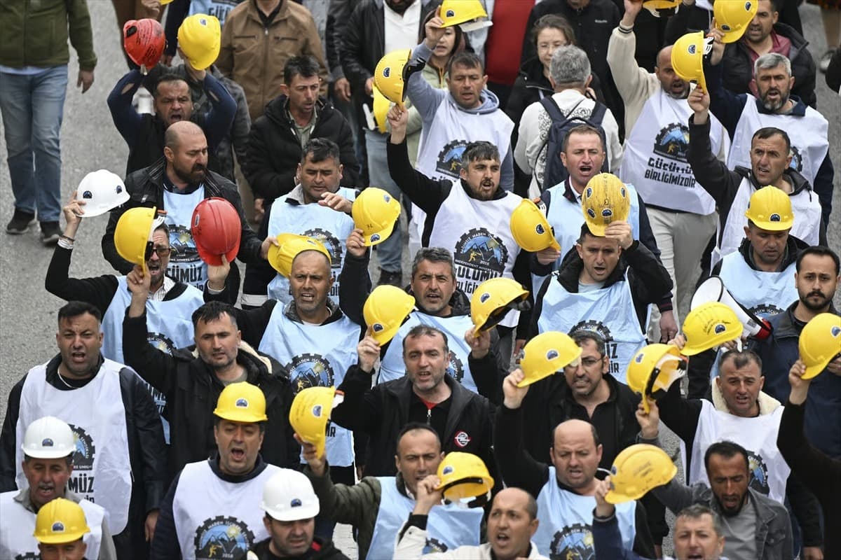 Başkentte 1 Mayıs böyle kutlandı! Doruk Madencilik işçileri de meydandaydı