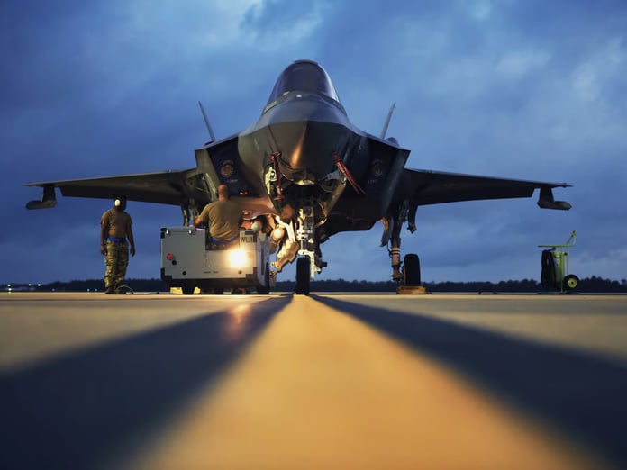 İran ABD'ye ait F-35'i vurdu