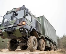 Almanya'dan 900 milyon dolarlık askeri araç siparişi