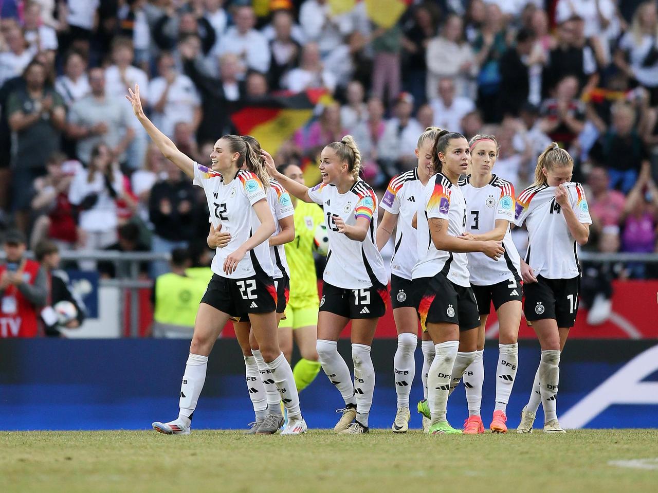 Kadınlar EURO 2025'te ilk çeyrek finalistler belli oldu