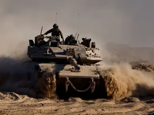 Israeli tanks close in on Gaza City, Trump to chair meeting