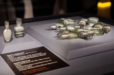 Gazze'den gelen 1100 yıllık "cam koku şişeleri" bulundu