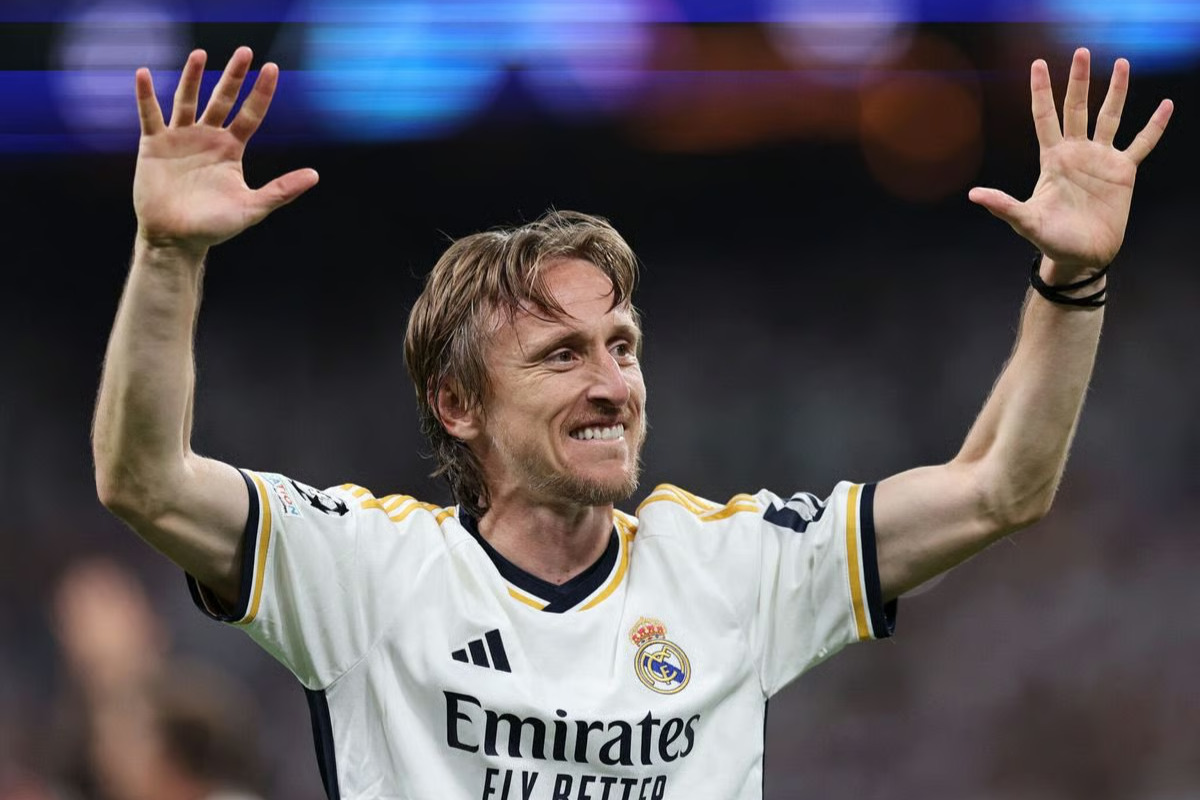Modric Real Madrid'e veda ediyor