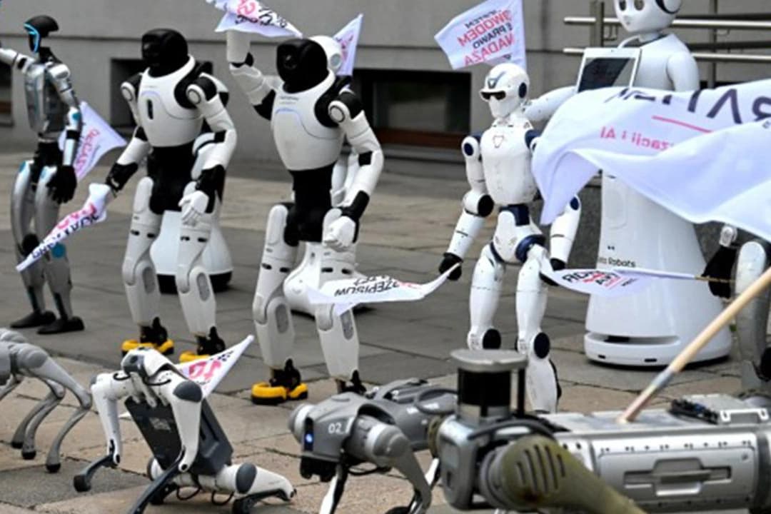 Robotlar yapay zekaya karşı protesto gösterisi düzenledi