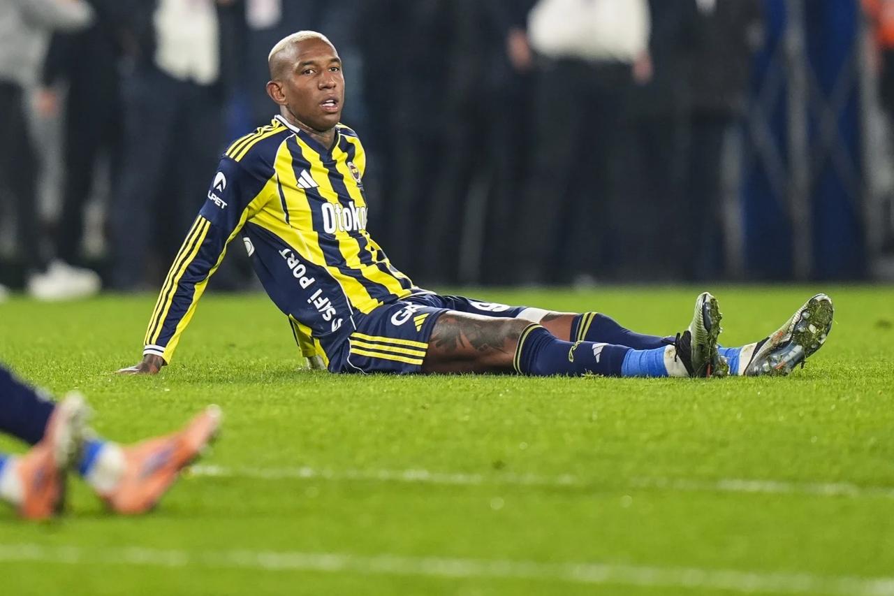 Fenerbahçe'den 4 futbolcu için sakatlık açıklaması: Son durumları netleşti