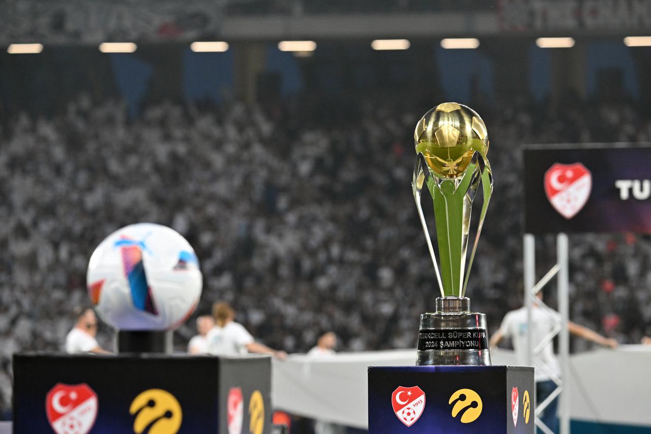 İlk kez dört takımlı düzenlenecek Süper Kupa'da final müsabakası için tarih ve mekân ilan edildi