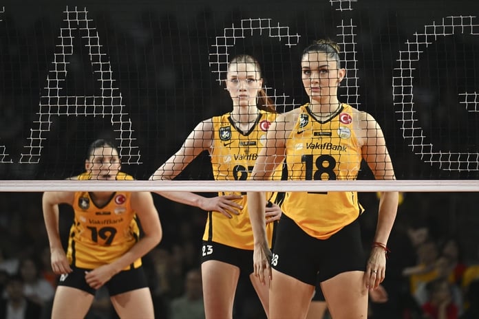 İlk sette VakıfBank üstünlüğü