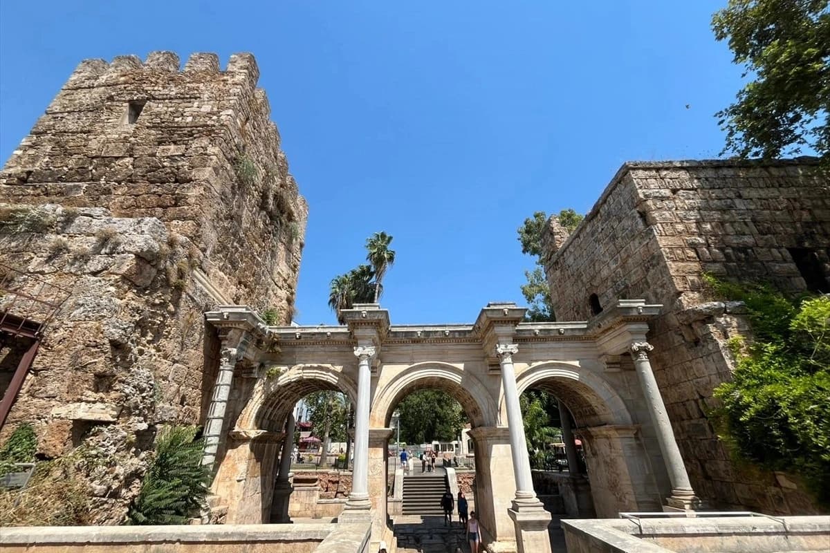 Kaleiçi'nden geçmişe: 2 bin yıllık tarih Antalya'da ölümsüzlük kazanıyor