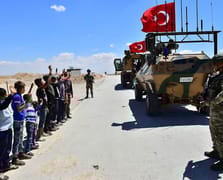 TSK'nın görev süresi 3 yıl daha uzatıldı: Türk askeri neden Irak ve Suriye'de ?