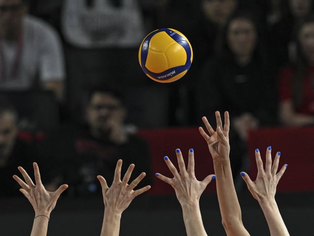 Sultanlar Ligi ateşleniyor: Eczacıbaşı, sezonun ilk derbisinde VakıfBank'ı yeni evinde ağırlıyor