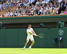 Şampiyonlar Wimbledon macerasına başladı: Carlos Alcaraz ve Naomi Osaka ikinci tura yükseldi