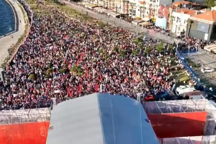 CHP'nin kalesi İzmir mitingine katılım beklentinin altında kaldı