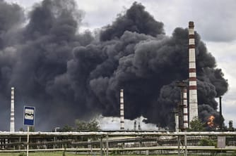 Crippled by Ukrainian Drones, Russia Turns to India for Fuel