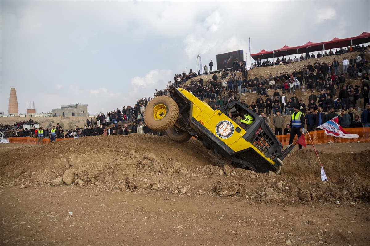 Irak'ta Off-Road rüzgarı: Makinanın doğayla savaşı renkli görüntülere sahne oldu