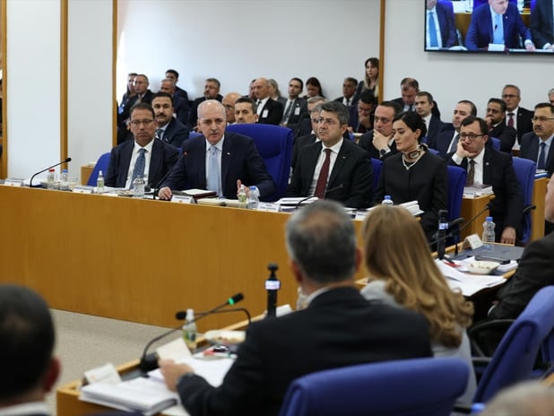 Komisyonda "PKK sevdası" tartışması: Meclis Başkanı ve Milletvekili karşı karşıya geldi