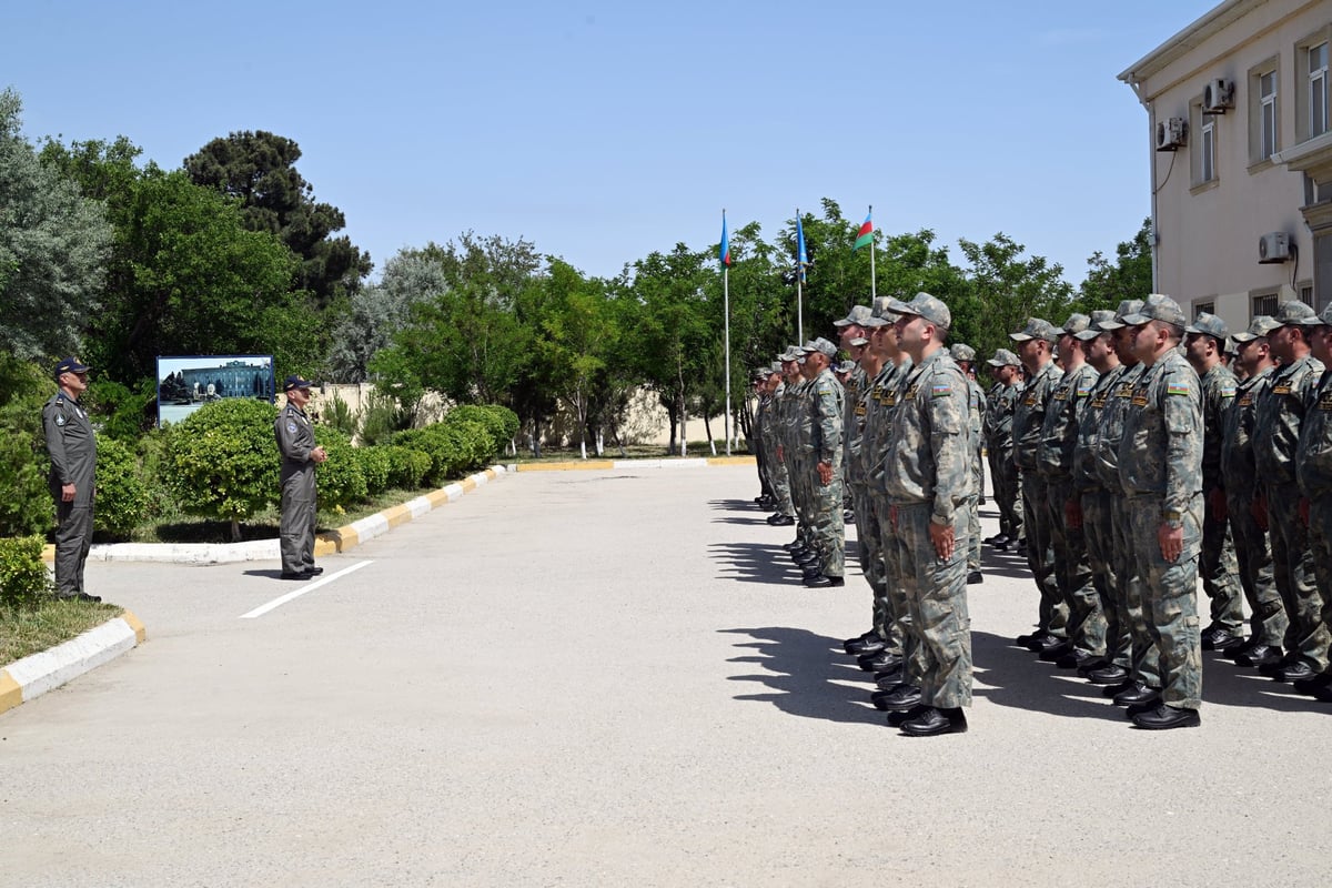 Azerbaycanlı askerler