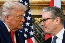 Starmer Grönland konusunda Trump’a geri adım yok mesajı verdi