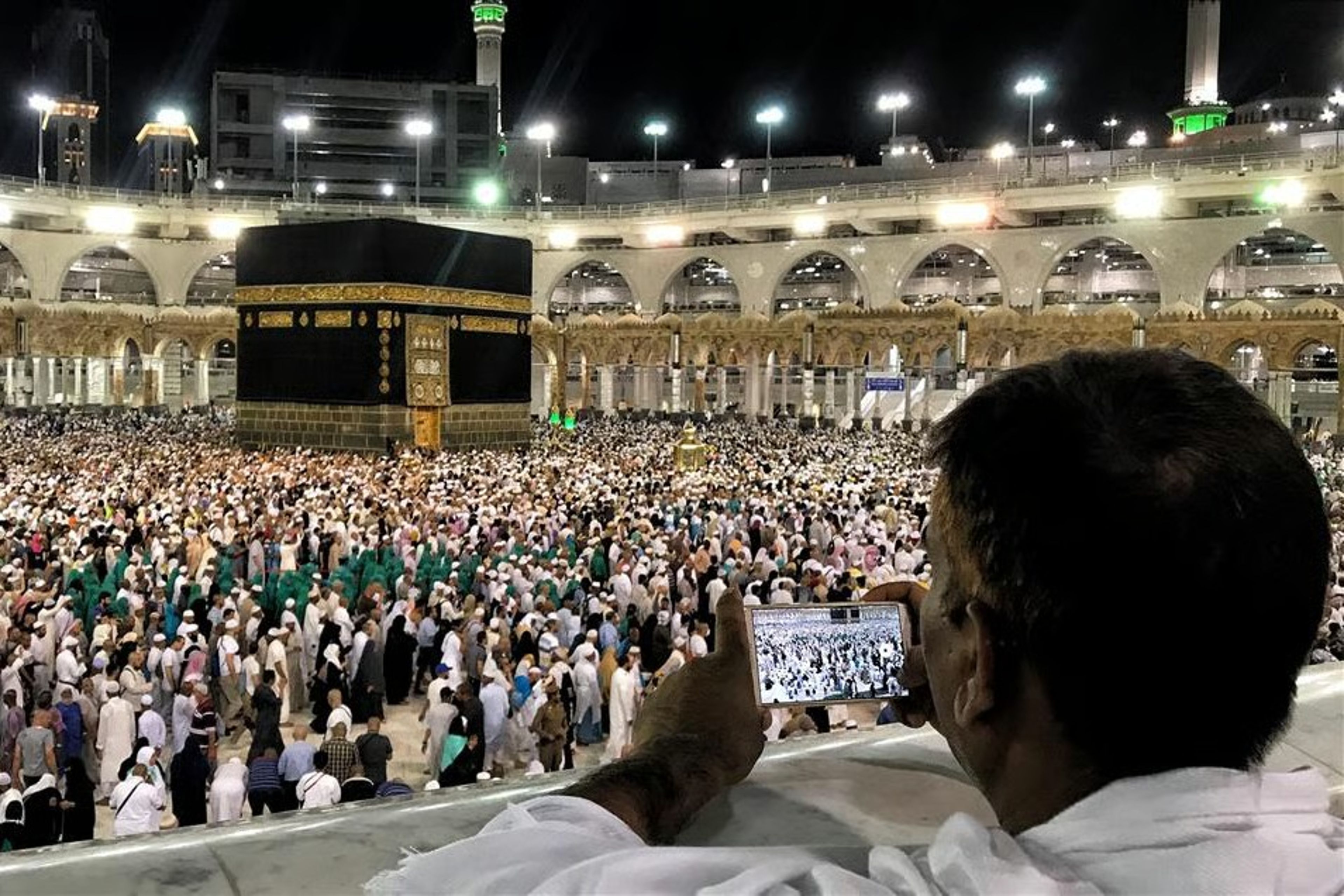Suudi Arabistan 75 bin izinsiz hacı adayını geri gönderdi