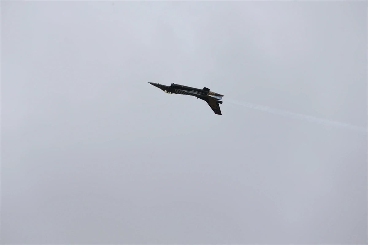Jet sesi Eskişehir semalarında yankılandı