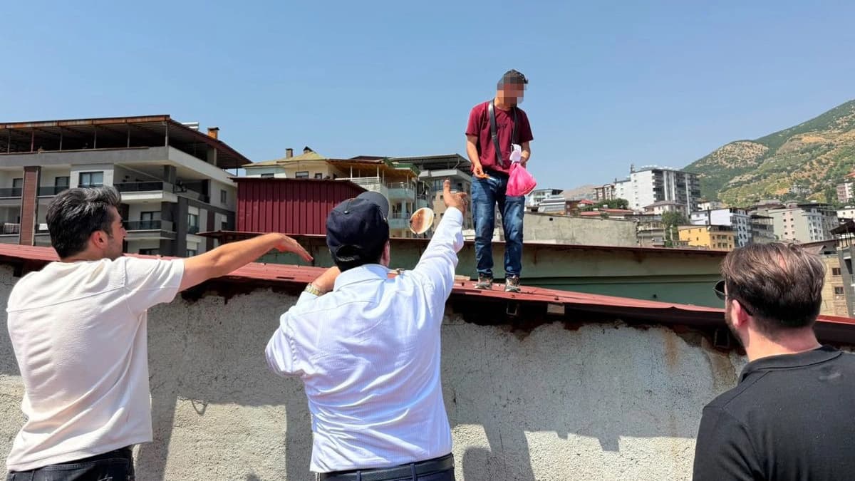 Türkiye'yi gezen 'intiharkolik' bu kez de Hakkari'de! 242'nci girişimi