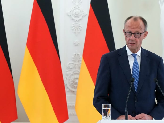 Merz'e "Suriyeliler" tepkisi büyüyor