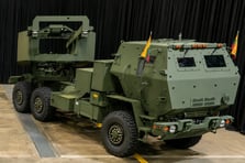 Litvanya’nın ilk HIMARS sistemleri üretim hattından çıktı