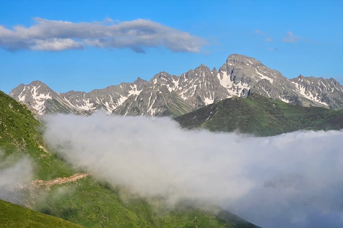 Rize'den gökyüzüne köprü: Huser Yaylası