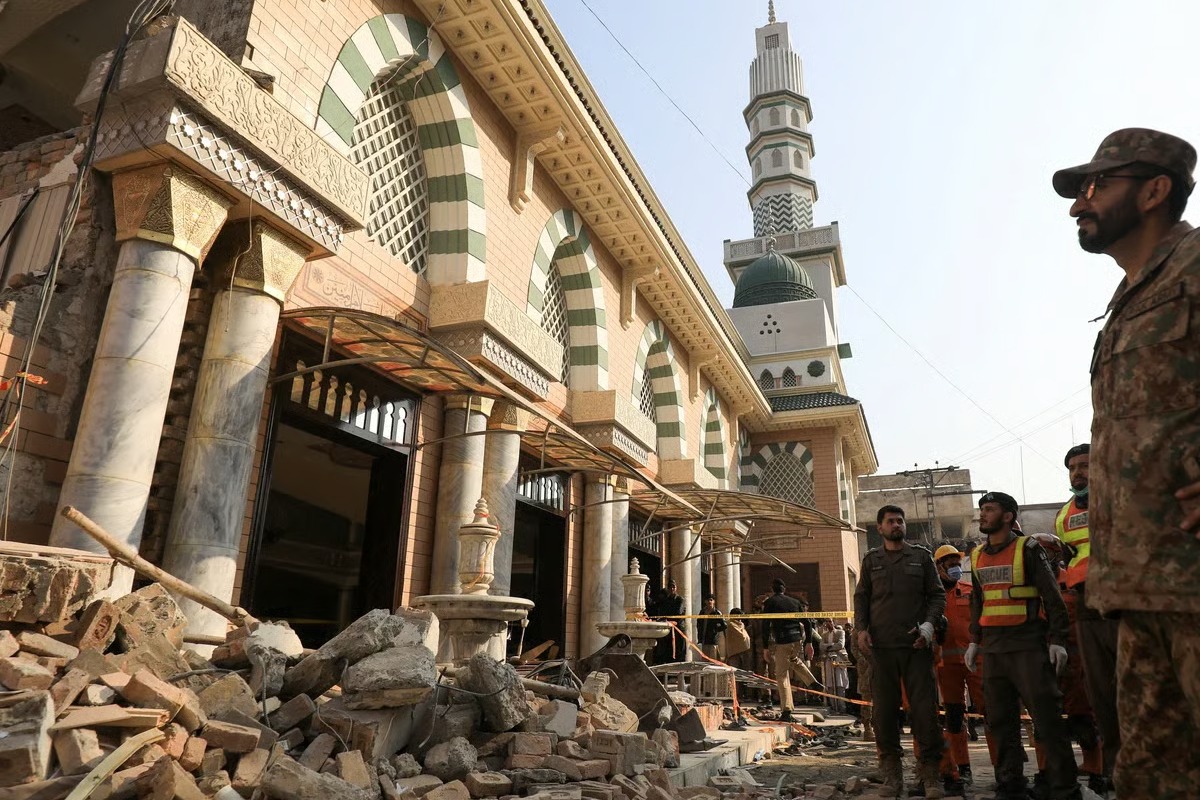 TTP’s Coordinated Attacks Kill 23 in Pakistan’s Northwest