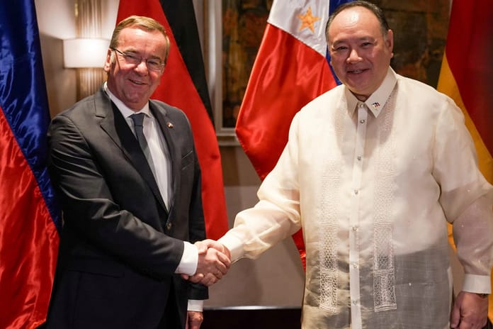 Filipinler ve Almanya, savunma iş birliğini güçlendirmek için anlaşma imzaladı