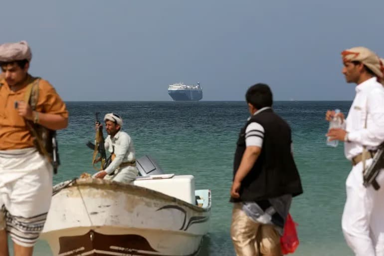 Husilerden deniz ablukası