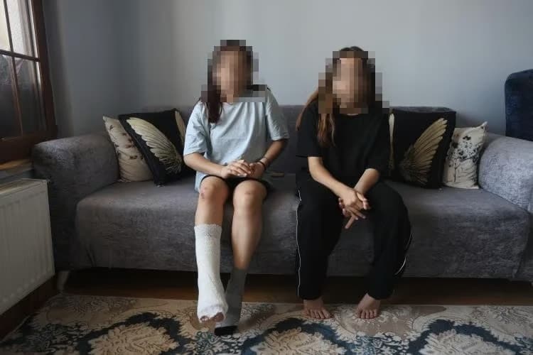 Hatay'da iki kız kardeşe başıboş köpek saldırdı