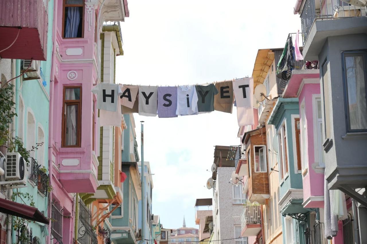 Eylül ayında geliyor: Balat'ın simgesi cumbalı evler 'Haysiyet' için süslendi