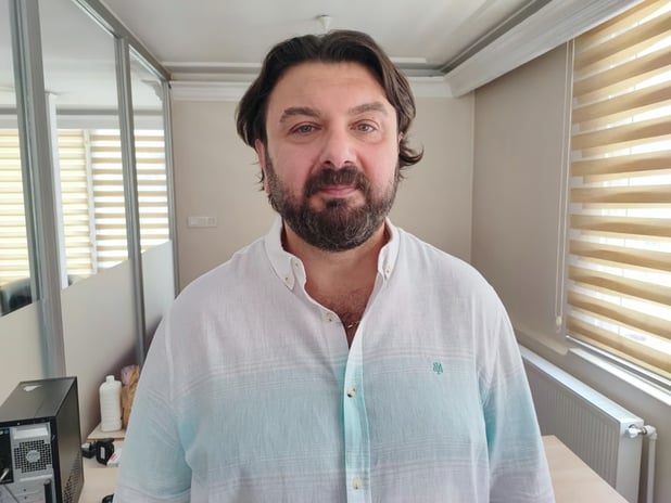 Volkan Uçak iddiaları: Halı yıkacısı mı ? Psikolog mu?