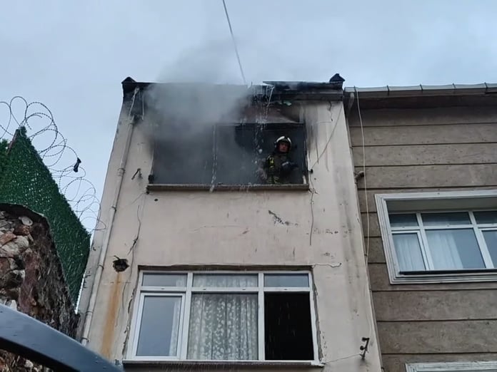 Fatih'te korkutan yangın! 1 kişi hayatını kaybetti 