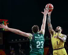 Basketbol Süper Ligi'nde son hafta düşme hattında kritik viraj: Manisa ligde kalırken Darüşşafaka 11 yıl sonra küme düştü.