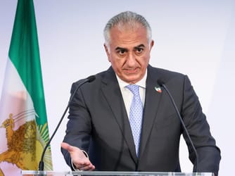 Exiled Prince Pahlavi Declares Iran Regime Near Collapse