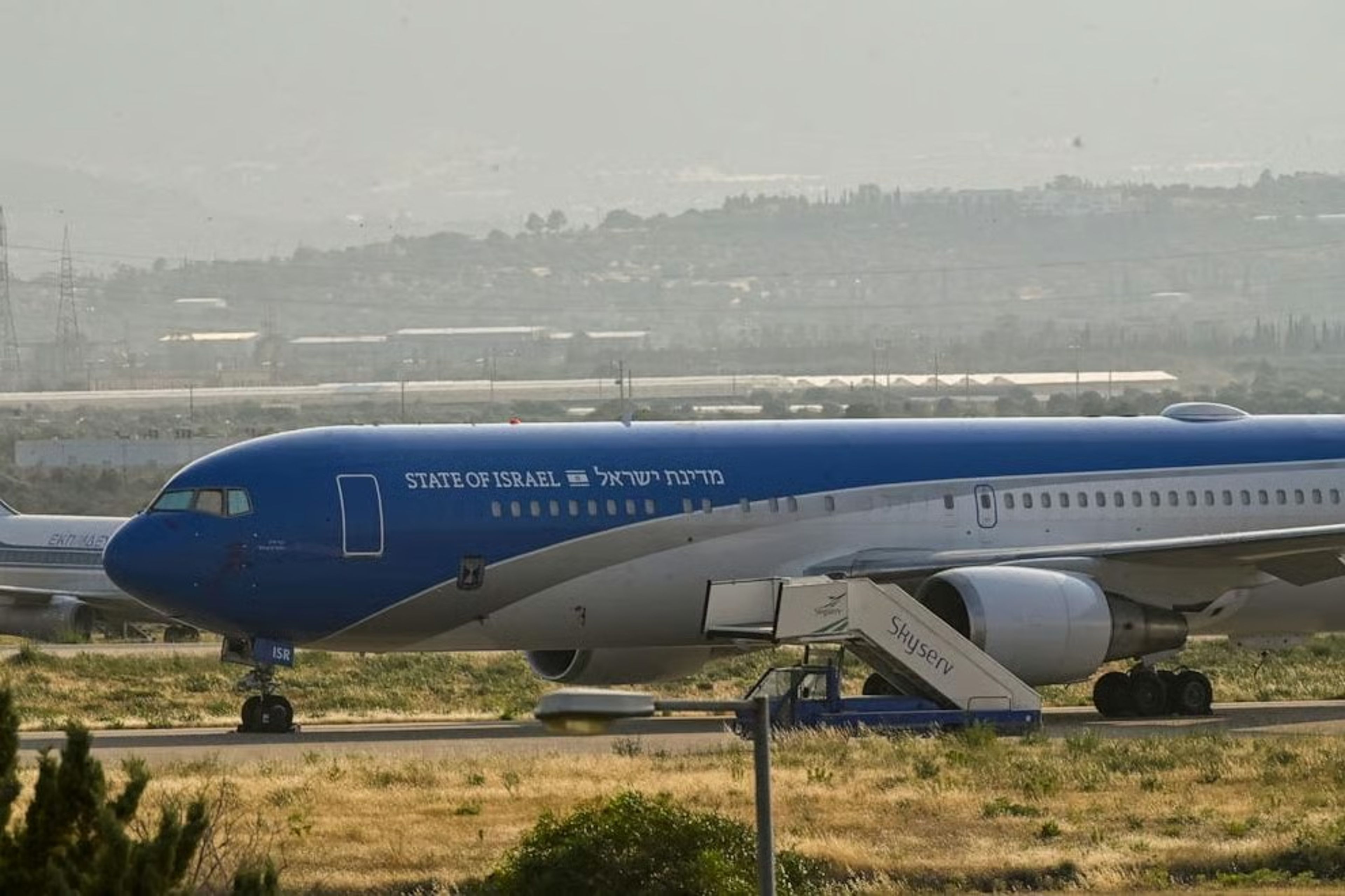 Netanyahu'nun uçağı UCM ülkelerinin hava sahasını kullandı