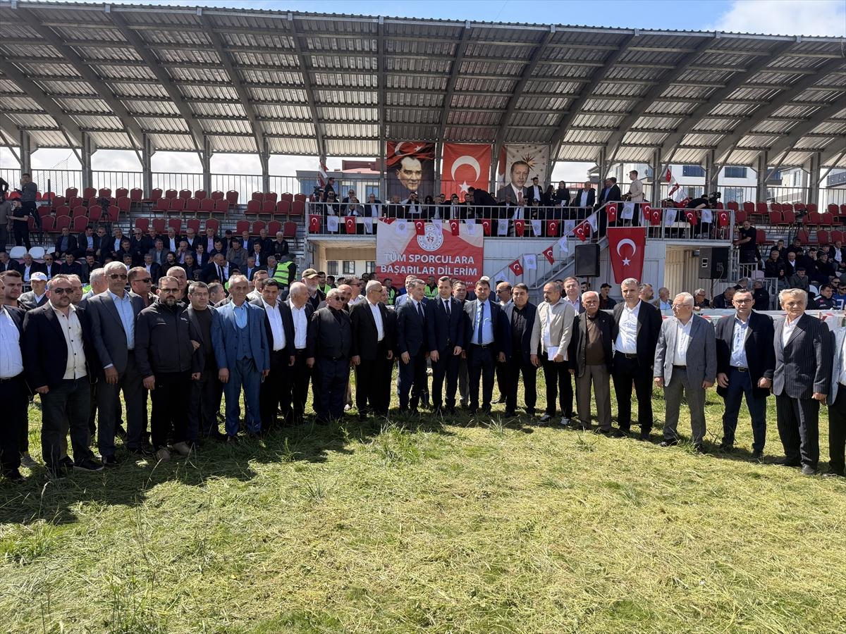 Hıdırellez coşkusu ve güreş heyecanı bir arada: Geyikkoşan'ın başpehlivanı belli oldu
