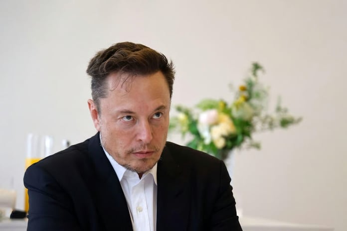 Elon Musk DOGE'taki görevinden ayrıldıktan sonra Trump yönetimine mesafe koydu