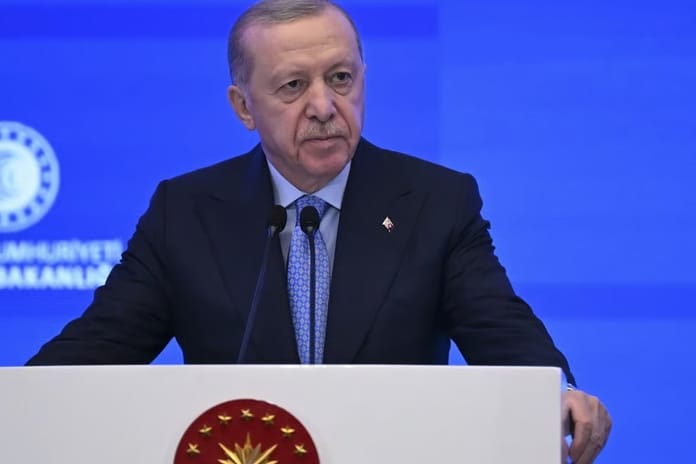Cumhurbaşkanı Erdoğan’dan yurt dışı müteahhitlik sektörüne başarı ödülü