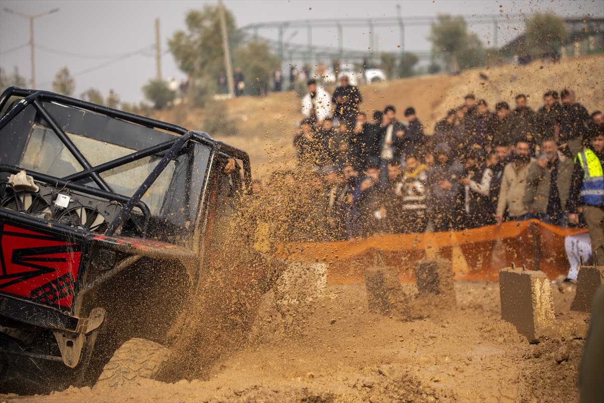 Irak'ta Off-Road rüzgarı: Makinanın doğayla savaşı renkli görüntülere sahne oldu
