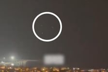 İran'ın İsrail'e attığı füzeler Mersin'de sahil şeridinden göründü