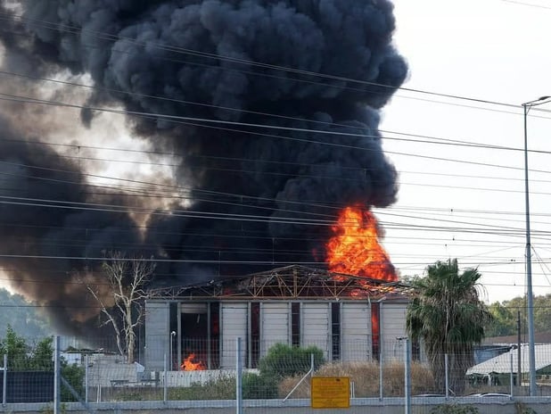 İran Tel Aviv'deki Mossad Karargahını vurdu 